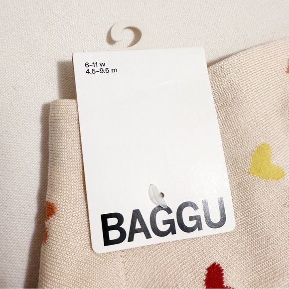 Urban Outfitters BAGGU Heart Socks - Picture 6 of 7